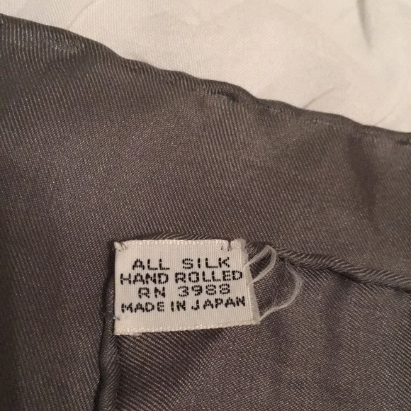 All Silk Hand Rolled Vintage Floral Scarf RN 3988 Made in Japan - Picture 5 of 6